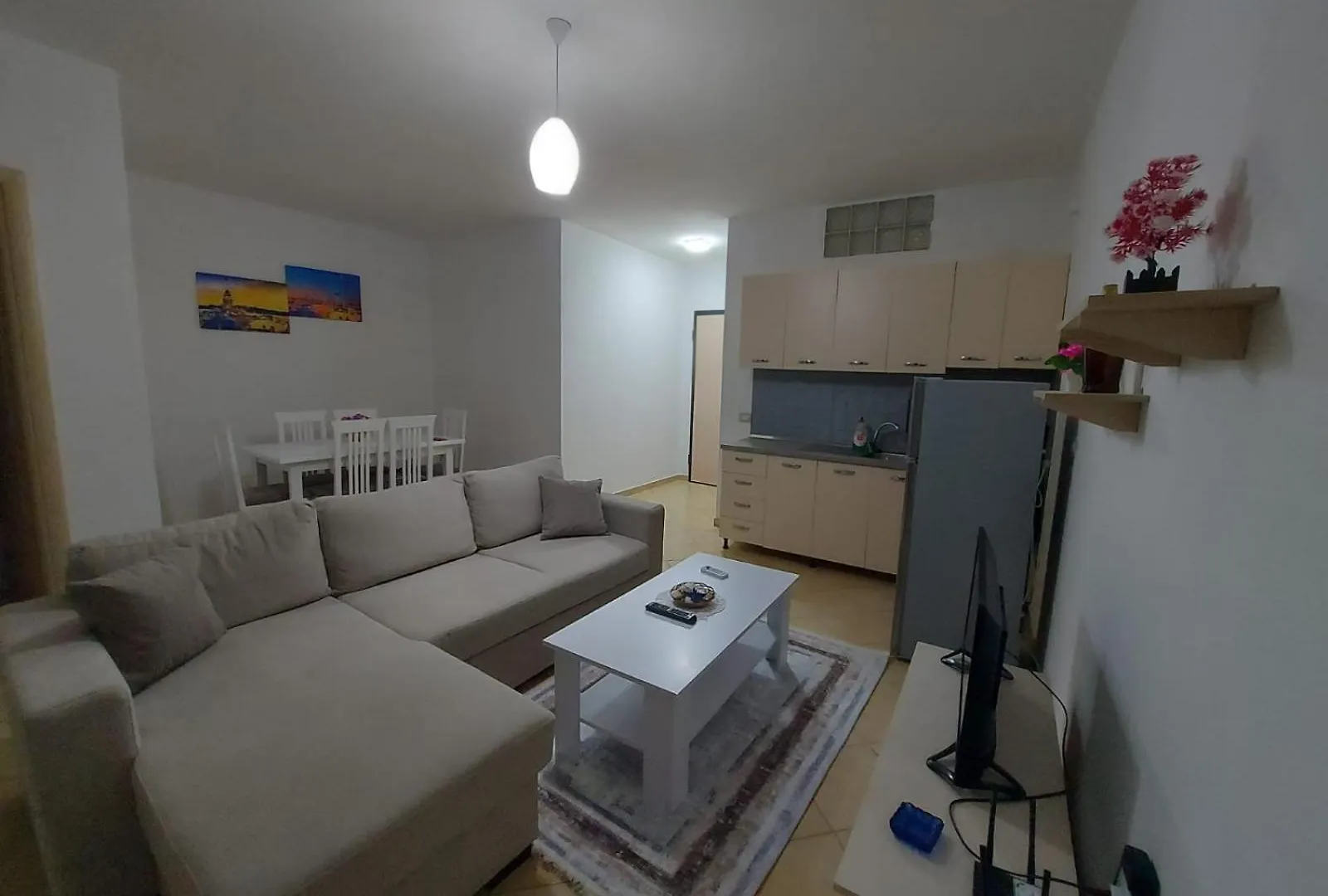 Beach View Apartment Влёра