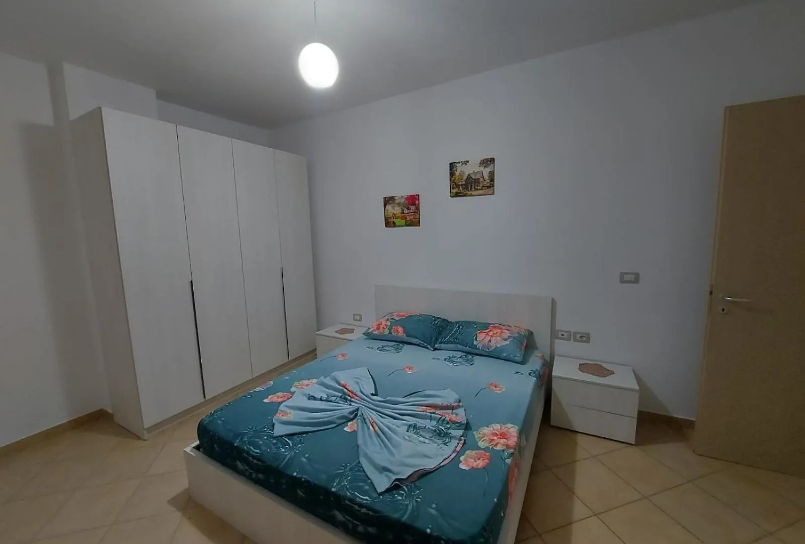 Beach View Apartment Влёра 0*,  Албания